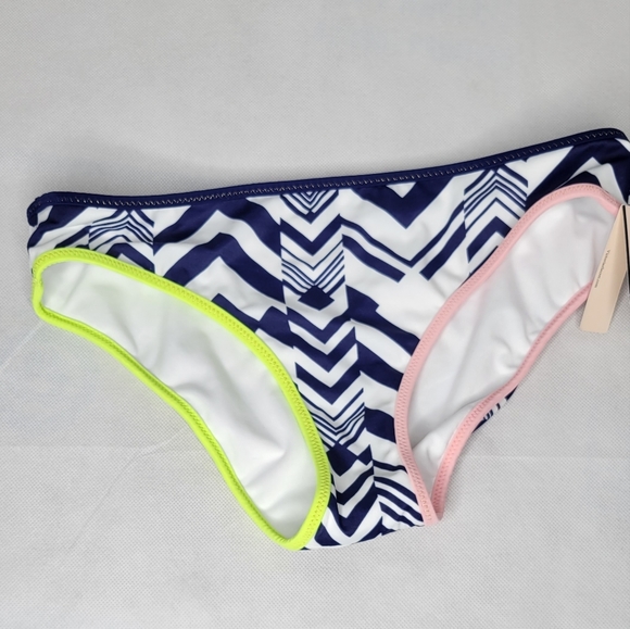 Victoria's Secret Navy and White Bikini Bottom - Picture 2 of 5